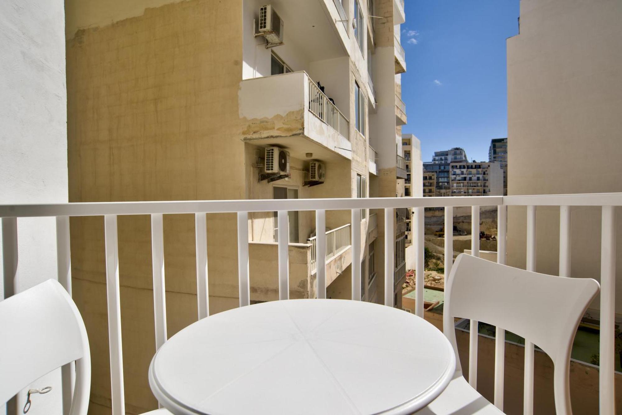 Sliema 2-Bedroom Central Apartments And Penthouse With Jacuzzi Ngoại thất bức ảnh